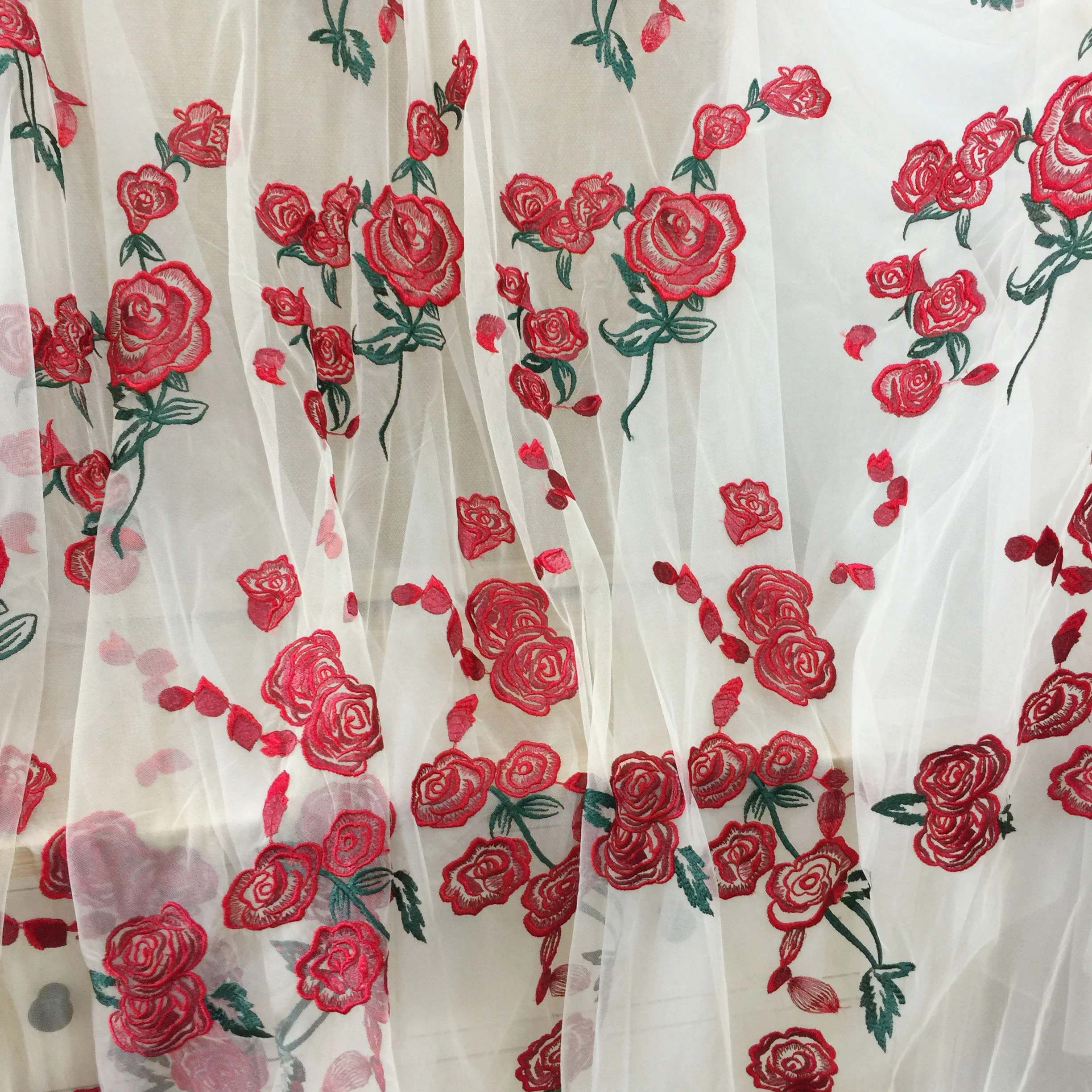 

LASUI 2019 Gorgeous 1 YARD handmade DIY skirt wedding dress accessories High quality Red Rose flower mesh embroidery lace fabric
