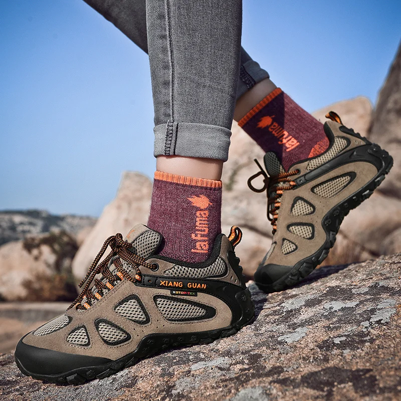 

XIANG GUAN High Quality Hiking Shoes New Design Anti-slip Trekking Sneakers Men Outdoor Walking Climbing Shoes