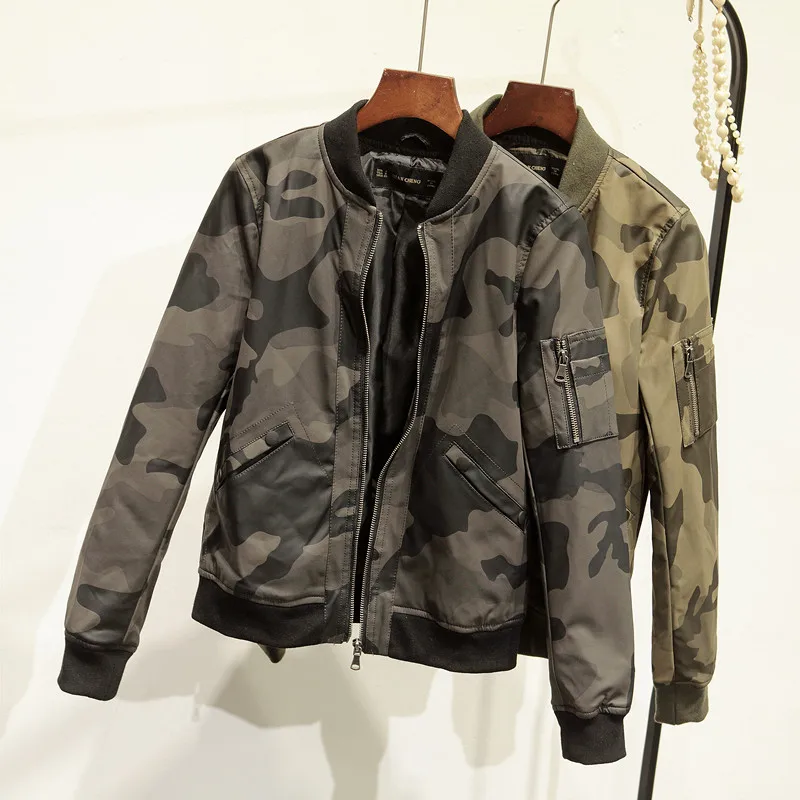 Новая осенне-зимняя женская камуфляжная куртка из искусственной кожи с длинными