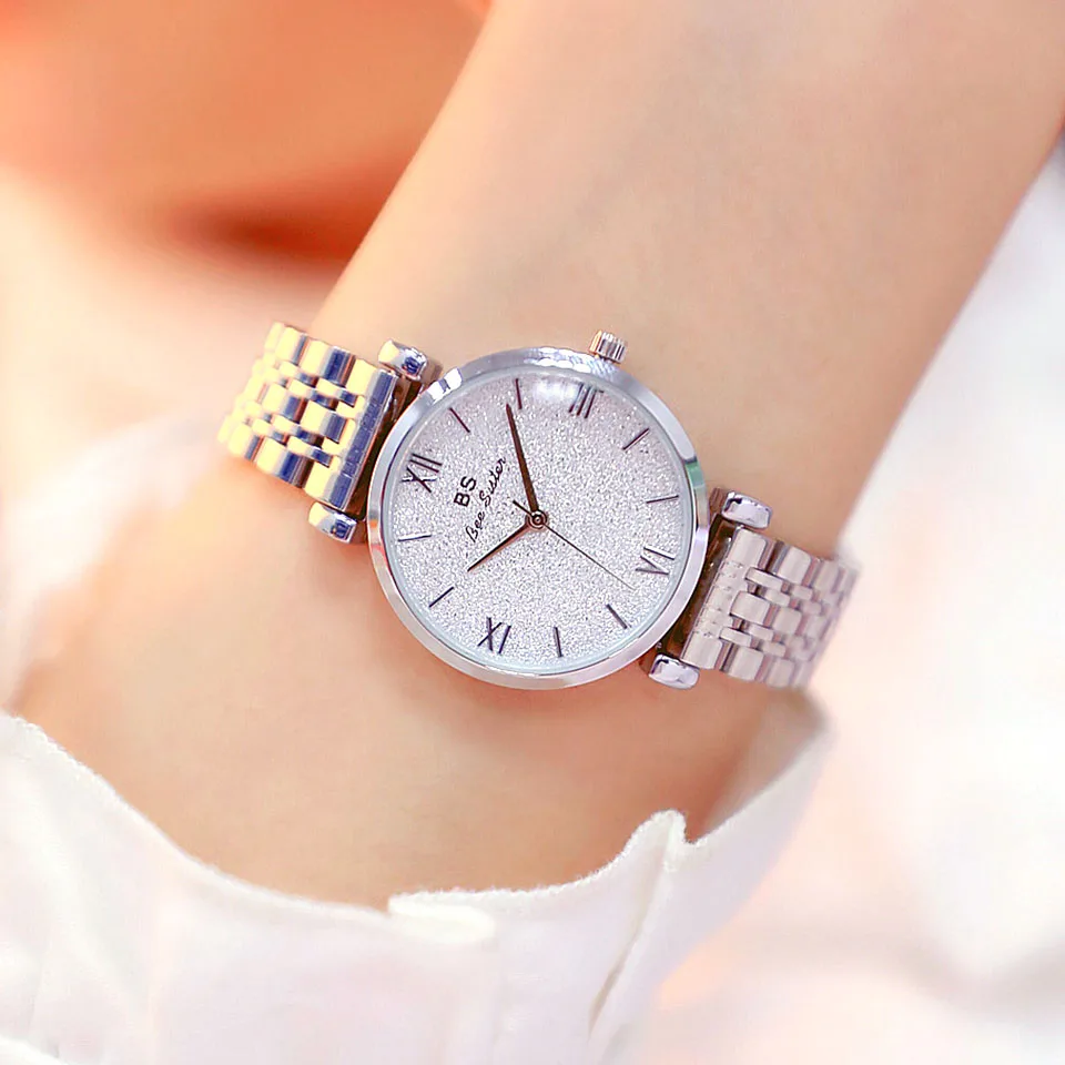 Женские наручные часы кварцевые серебристого цвета из нержавеющей стали с