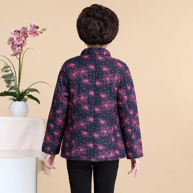 Winter jacket women's middle-aged cotton women's printing large size plus velvet women's cotton clothing new style 2018