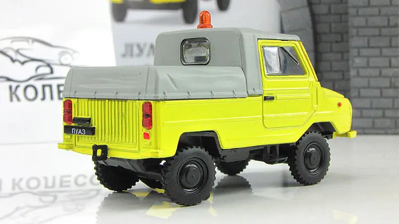 D EA 1:43 LUAZ 2403 игрушечный автомобиль из сплава игрушки для детей литая модель