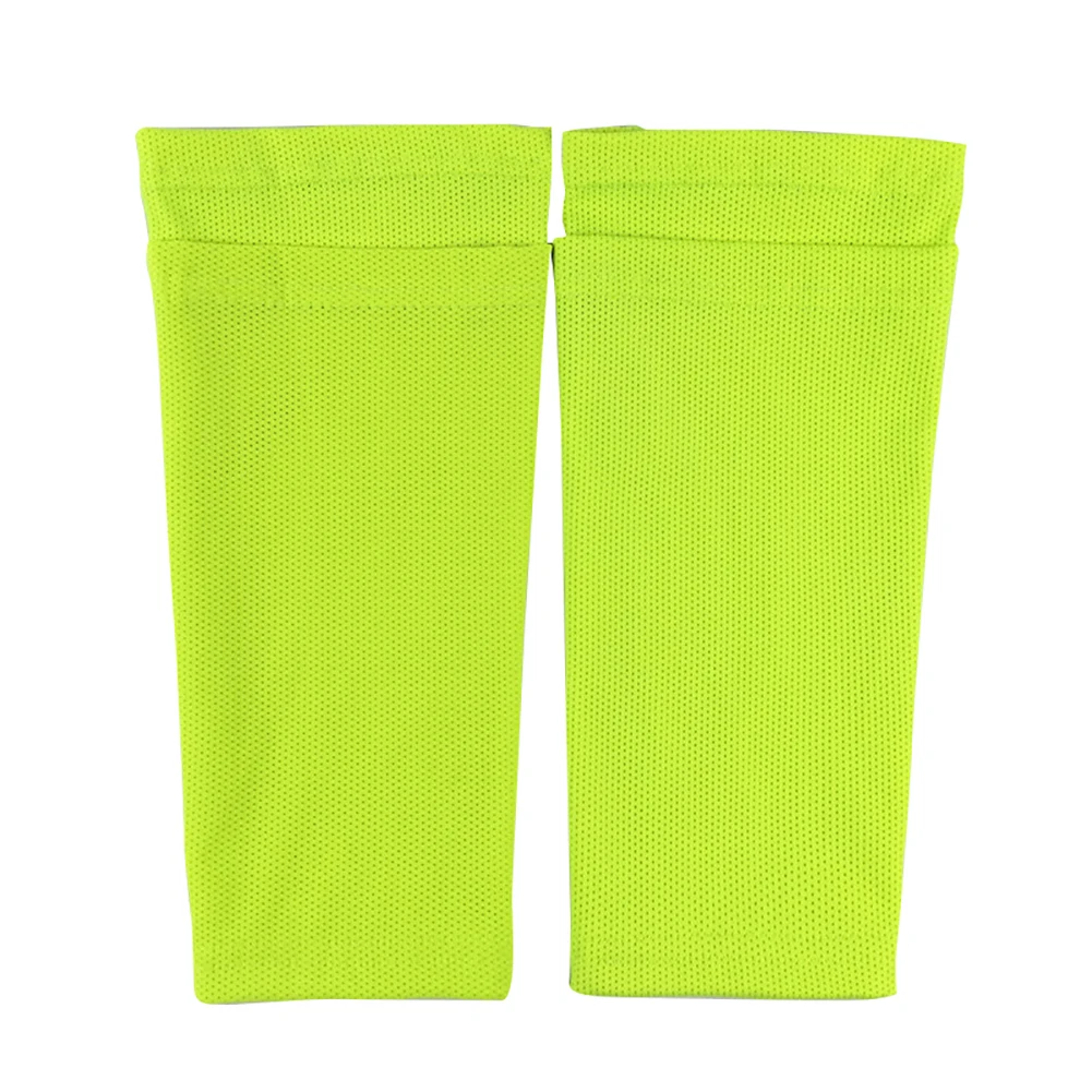 Fluorescent Yellow 1 пара спортсмена сопротивление истиранию Профессиональный Спорт Футбол карманные ноги накладки на рукава голени Защитные носки полиэстер - Цвет: Fluorescent Yellow