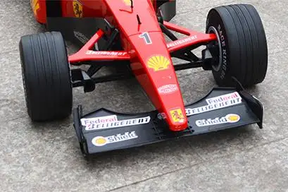 Модель автомобиля с дистанционным радиоуправлением масштаб 1:6 модель F1