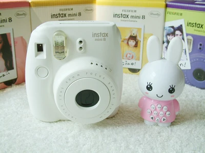 Камера моментальной печати Fujifilm Instax Mini 8 цвет красный розовый синий черный желтый