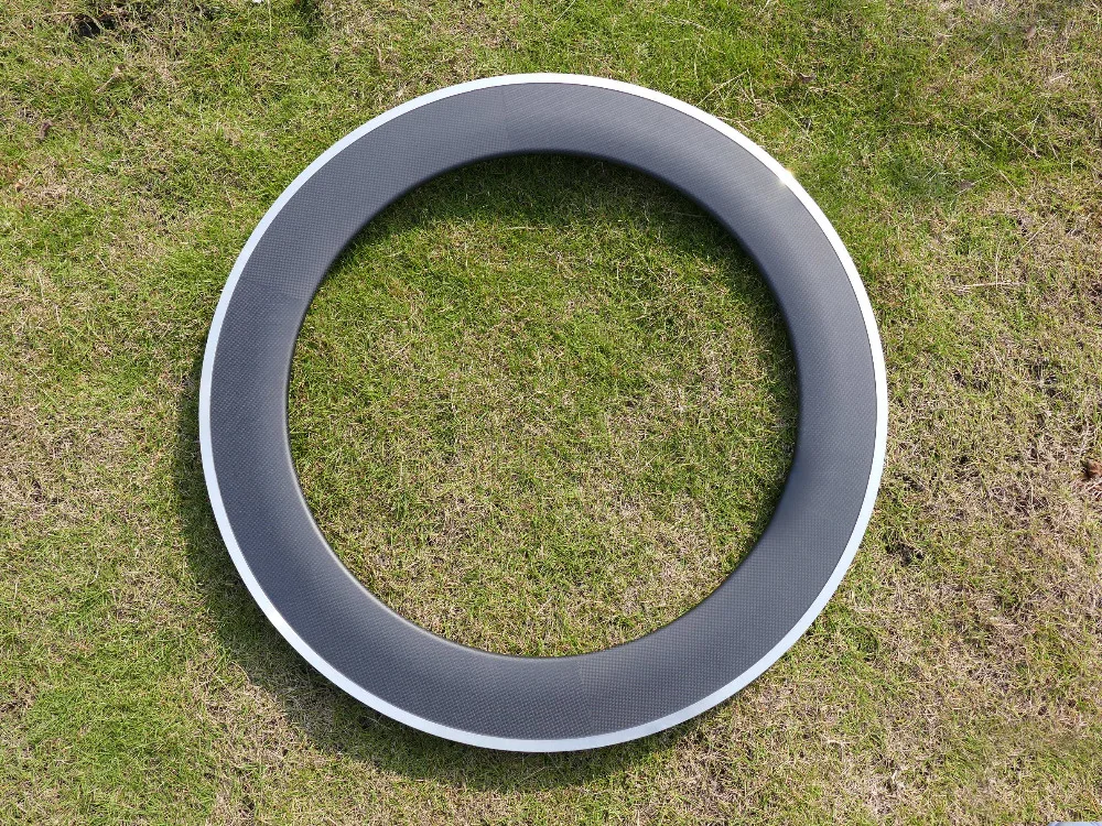 В комплект входит 2 шт. обода-полностью карбоновый обод колеса для дорожного