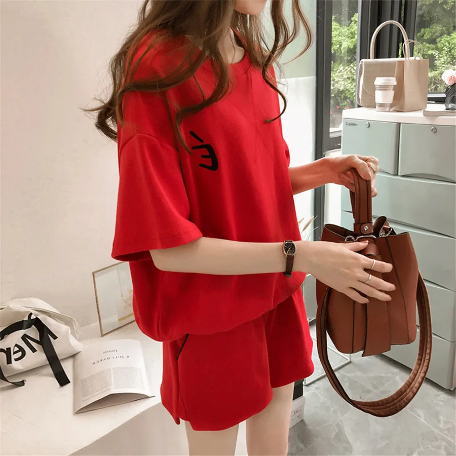 Летний женский костюм с короткими рукавами из двух частей топа и брюк |