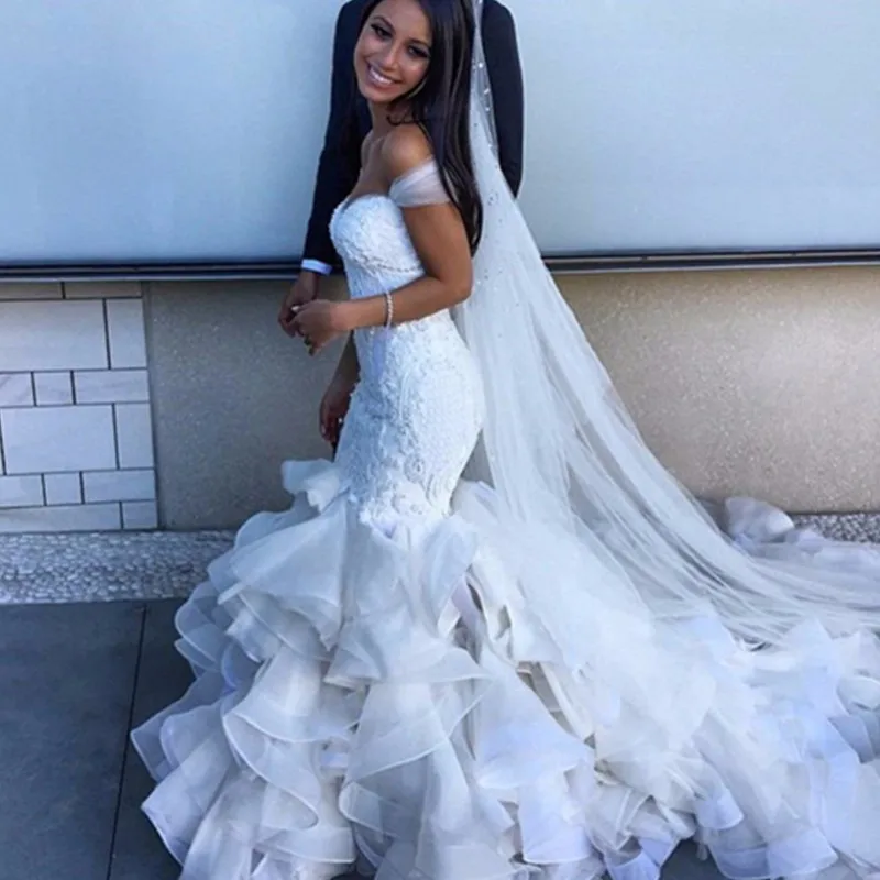 2016 Vestido Де Noiva Часовня Поезд Мечта Свадебные Платья Жемчуг Бисера Кружева Лиф
