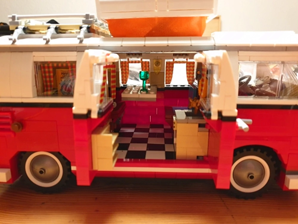 

Technic Series 10220 1354pcs technology series Volkswagen T1 camper car modeling building blocks toys