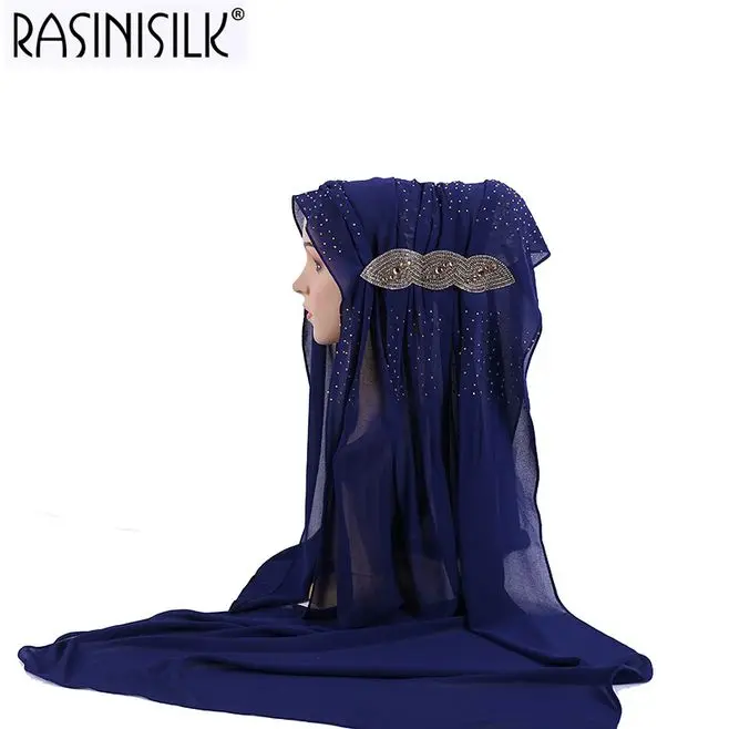 C16 navy blue Арабских платок из однотонного шифона hijab шарф Мусульманский тюрбан Для женщин длинной мантией для изысканный заклепки декоративные хиджаб femme musulman - Цвет: C16 navy blue