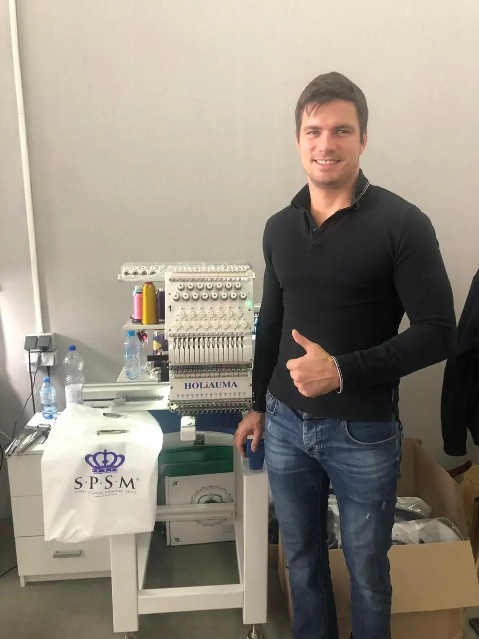 Хит продаж компьютеризированная вышивальная машина с одной головкой 15 игл