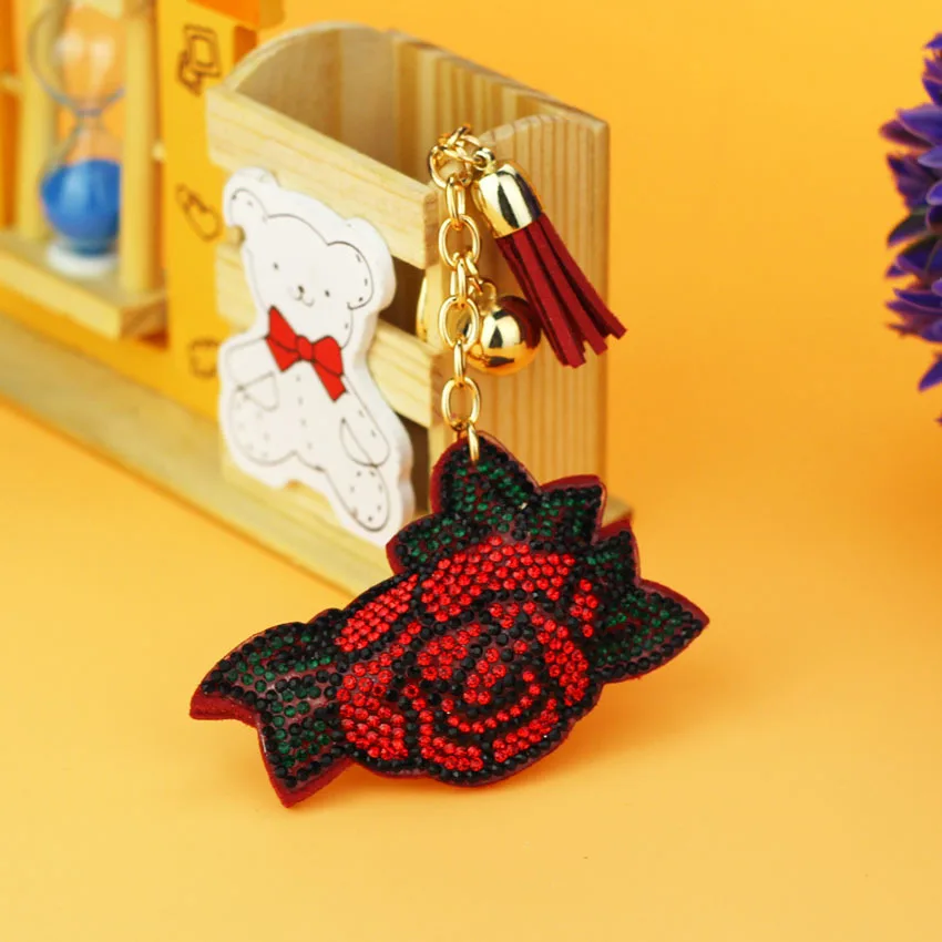 Новинка 2017 стильные брелоки со стразами в виде Розы кожаный брелок