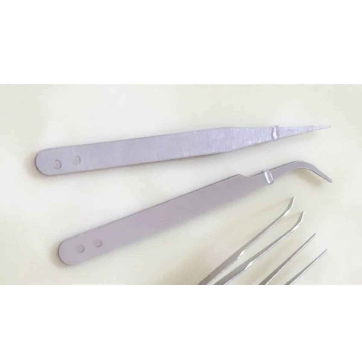 

2Pcs/set Stainless steel tweezers nail high-snap finger pliers straight tweezers bent tweezers Nail art tool