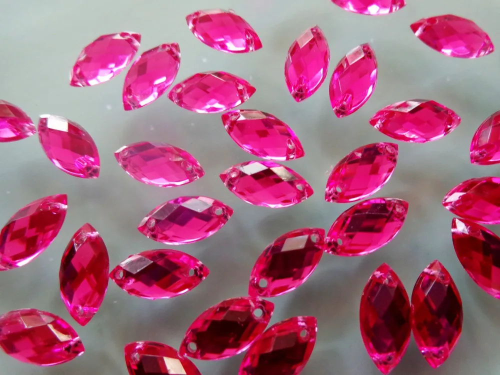 Оптовая продажа розово-красный акриловый хрустальный горный хрусталь в форме