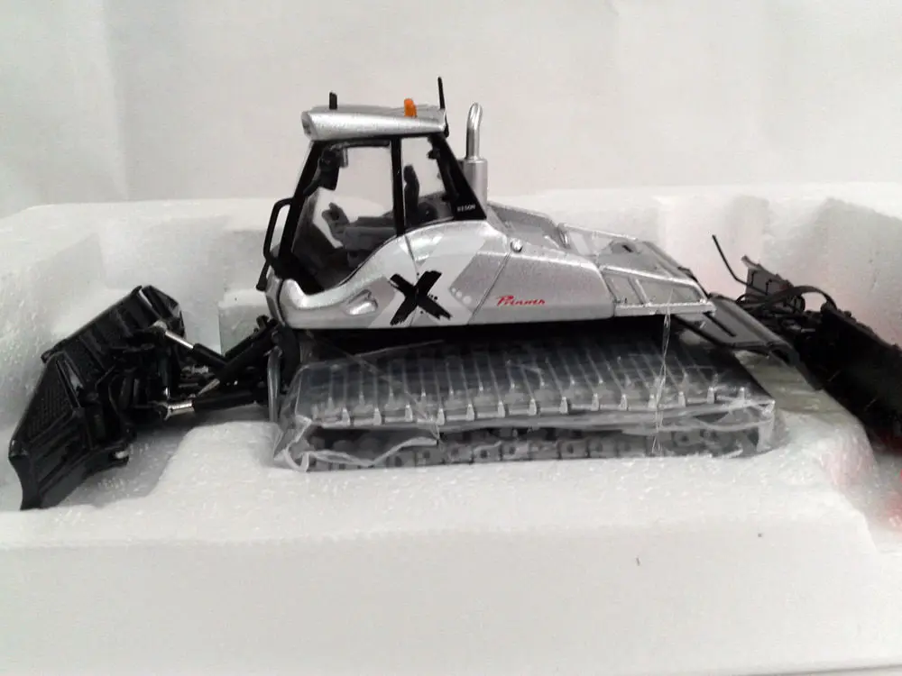 Утонченная обувь для уборки снега 1:43 BISON X грузовиков более четкое оборудование