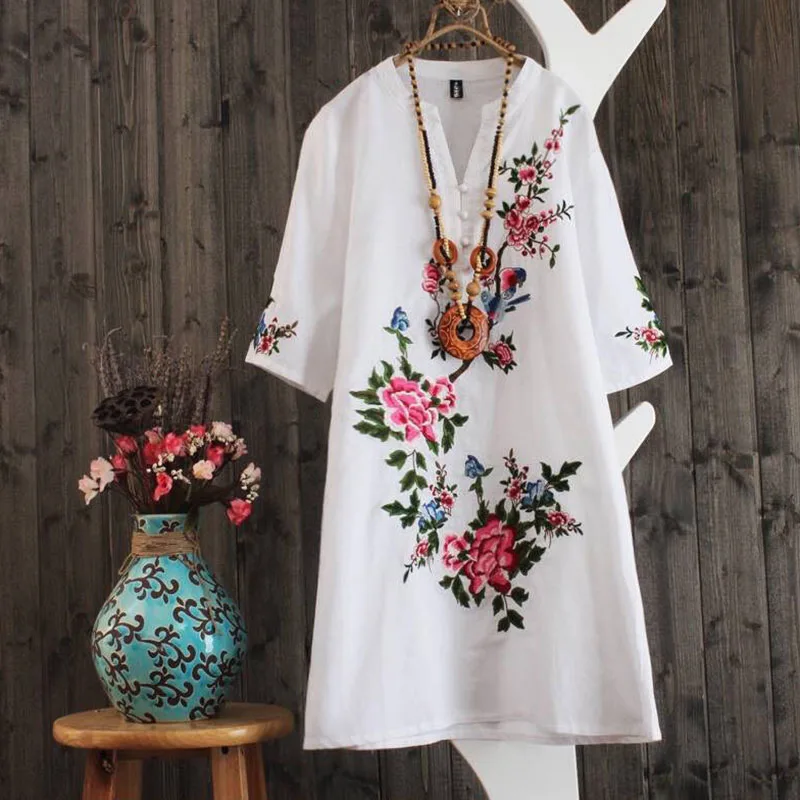 Винтажное платье с вышивкой в этническом стиле | Женская одежда