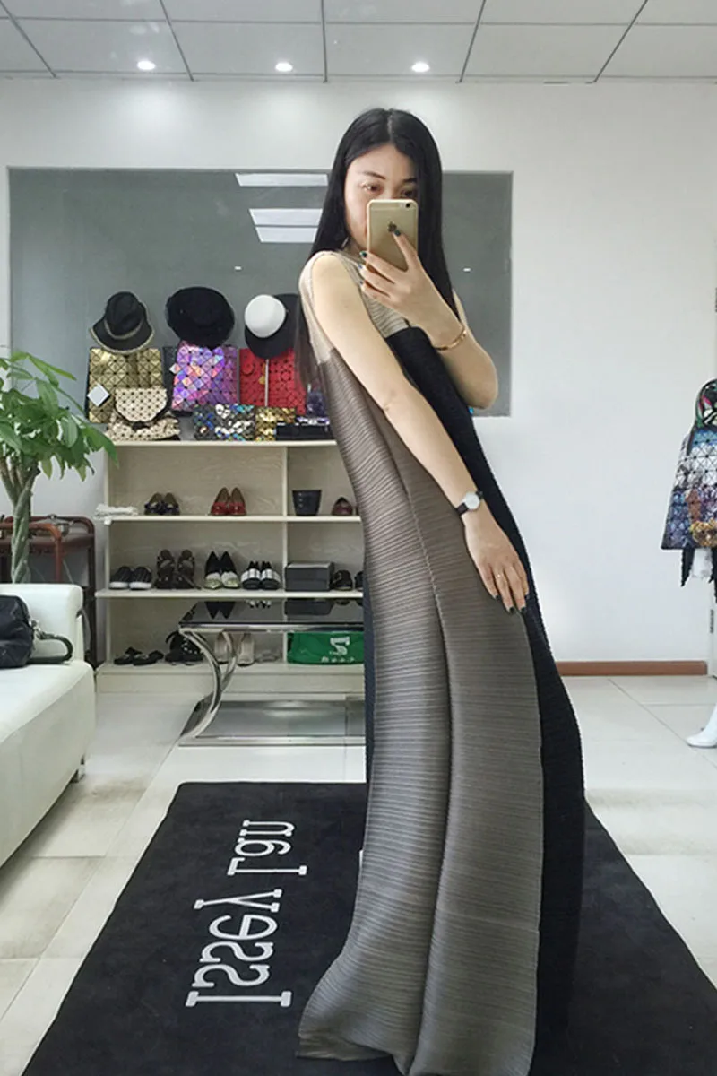 

Summer New Style Miyake Wrinkles Fashion Show Temperament Long Pleats Dress