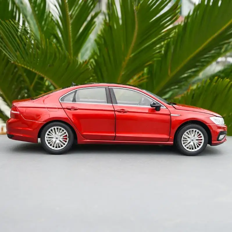 1:18 усовершенствованная Автомобильная игрушка из сплава Volkswagen New Lamando литая под