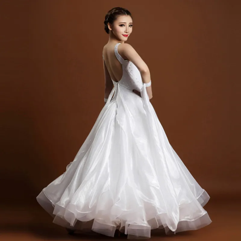 Изящные фиолетовые платья для конкурса бальных танцев со стразами бальное