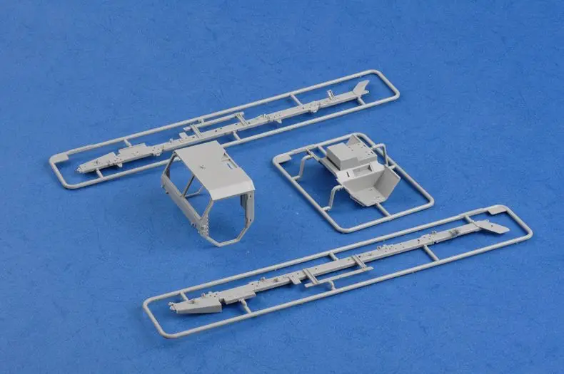 Trumpeter 01021 1/35 HEMTT M983 Tracto-Scale набор моделей