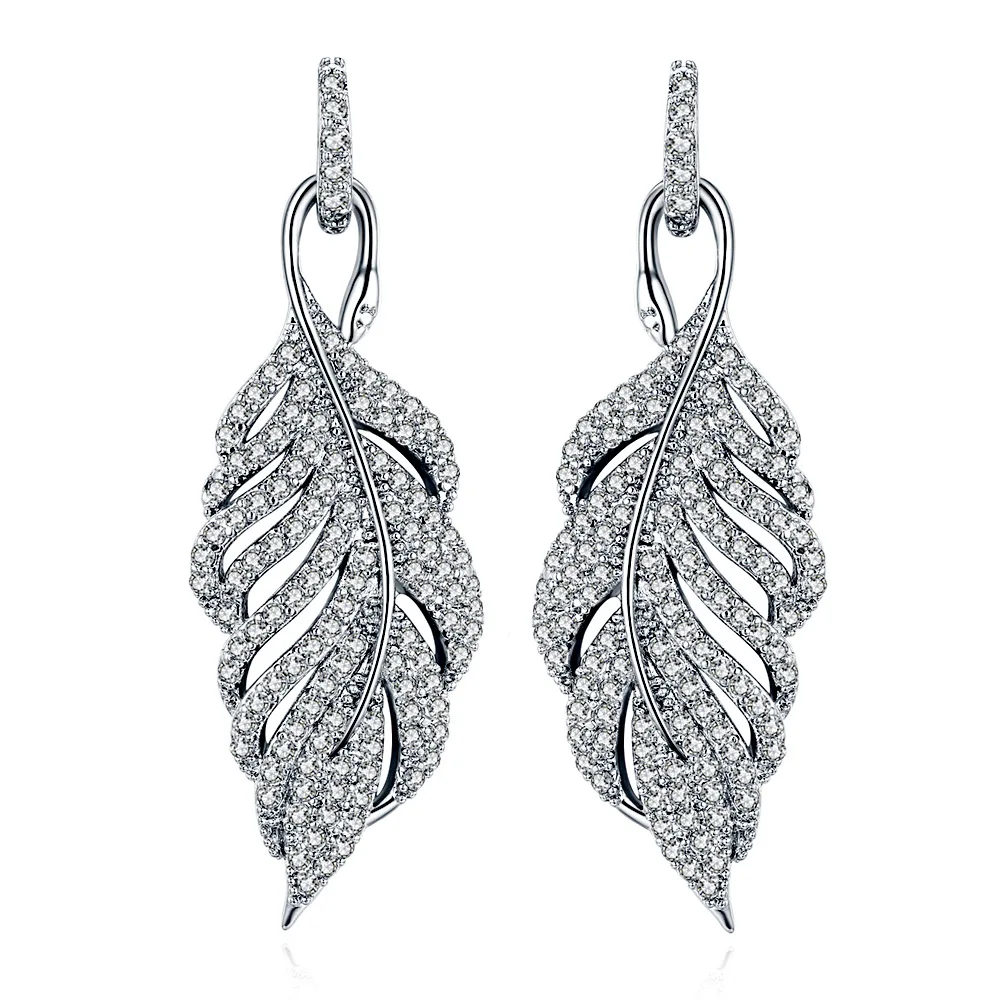 

Серьги-гвоздики из серебра 925 пробы с фианитами