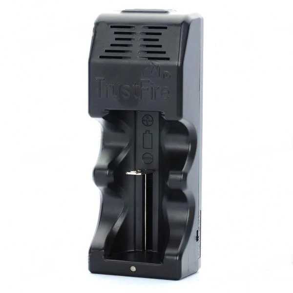 TrustFire зарядное устройство для литий-ионных батарей TR005 16340 18650 25500 26650 LB0441 |