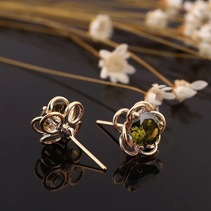 Женские маленькие серьги гвоздики ZOSHI золотого цвета с зеленым цирконом