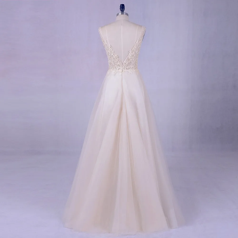 Блестящее платье цвета шампанского с нежным кружевом аппликации из бисера