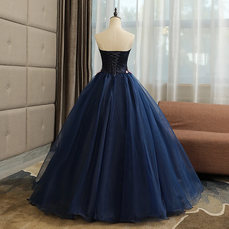 Темно синие длинные кружевные бальные платья Quinceanera 2019 с цветами без бретелек