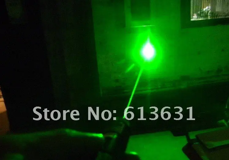 

Free Shipping Green Laser Pointer 5MW 532nm Adjustable Star Burning Focus Lazer Beam Military Burning Match