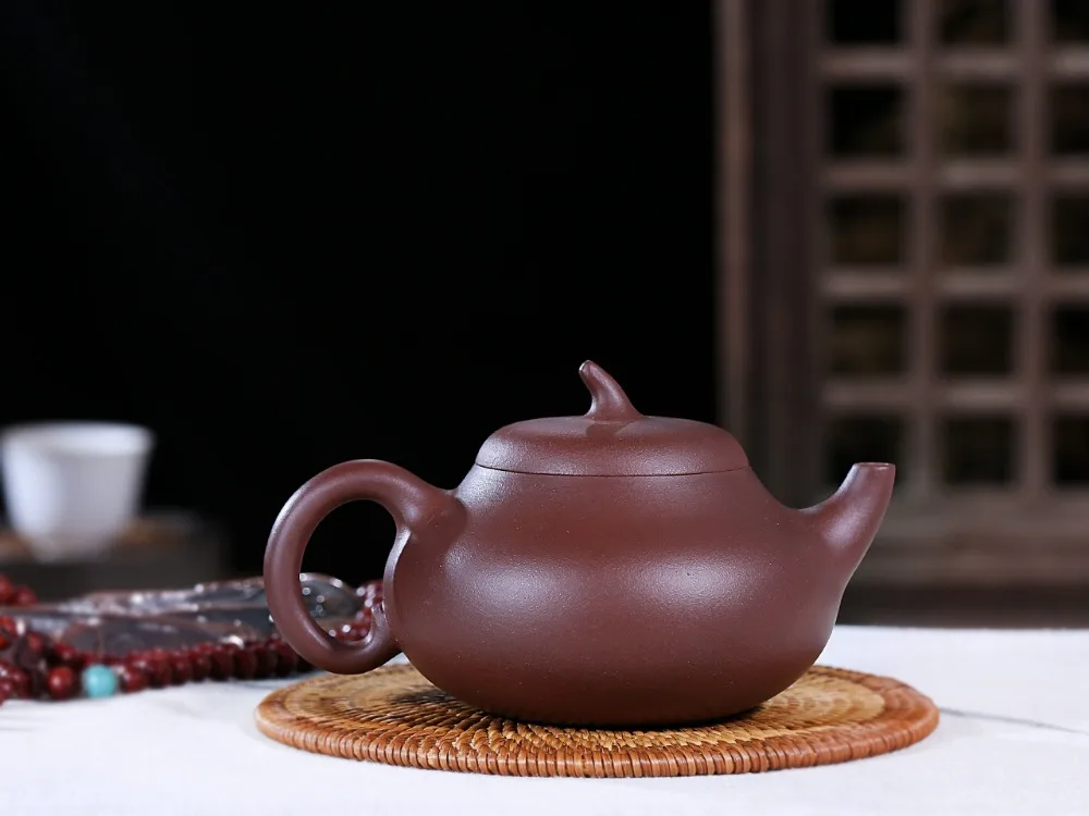 

Yixing China authentic Purple Clay Tea pot Chinese Msater Pure Handmade Kong Fu Zisha teapot 300cc Free Shipping