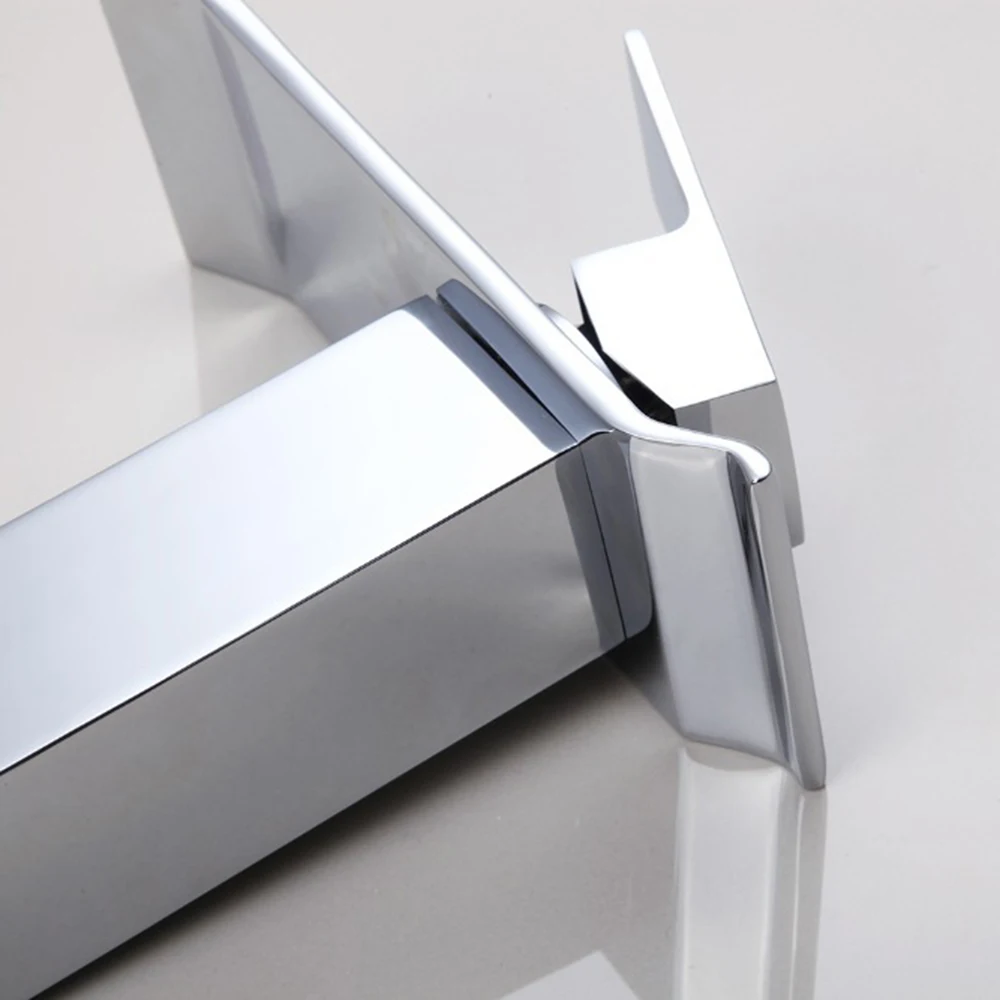 

Special Design Basin Faucet Chrome Polished Single Handle Single Hole Hot Cold Waterfall Mixer Positive Basin Faucet