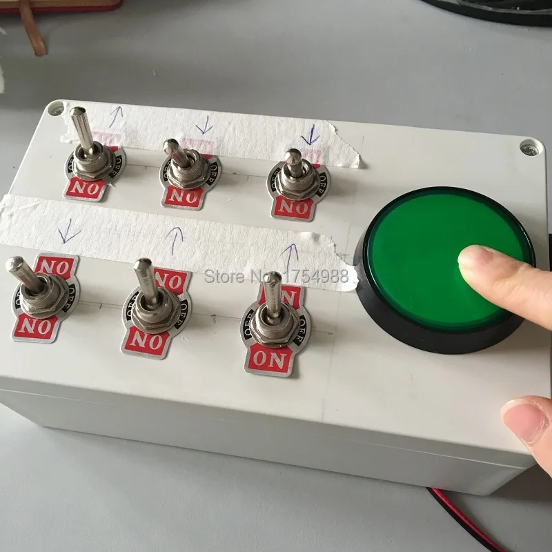 Такагизм игра реальная жизнь побег комната переключение бокс реквизит циферблат