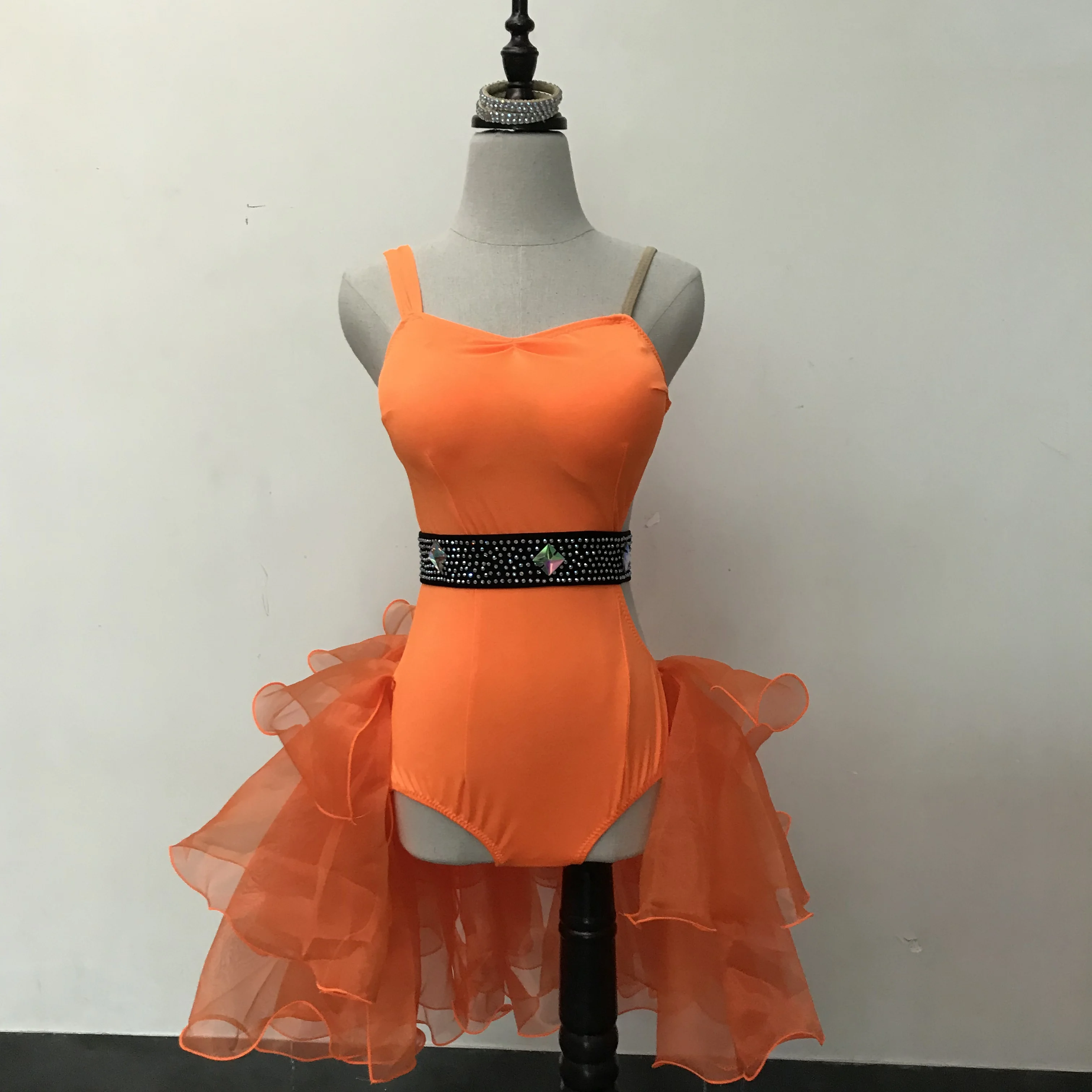 Женское платье для латиноамериканских танцев черное кружевное с бахромой и