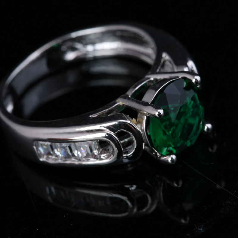 Выдающийся зеленый цирконий вокруг белых камней 925 серебро Jewelrys Solitaire Кольца США #