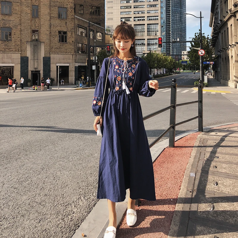 Женское платье с цветочной вышивкой длинными рукавами и поясом v образным