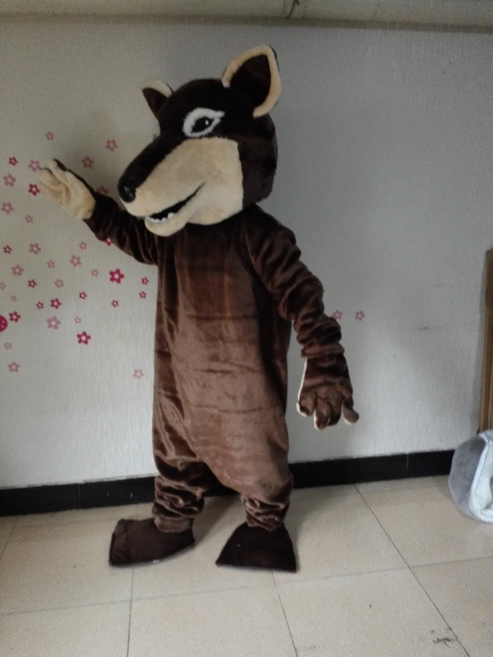 Коричневый волк костюм талисмана Койот оборотенок персонаж из мультфильма на