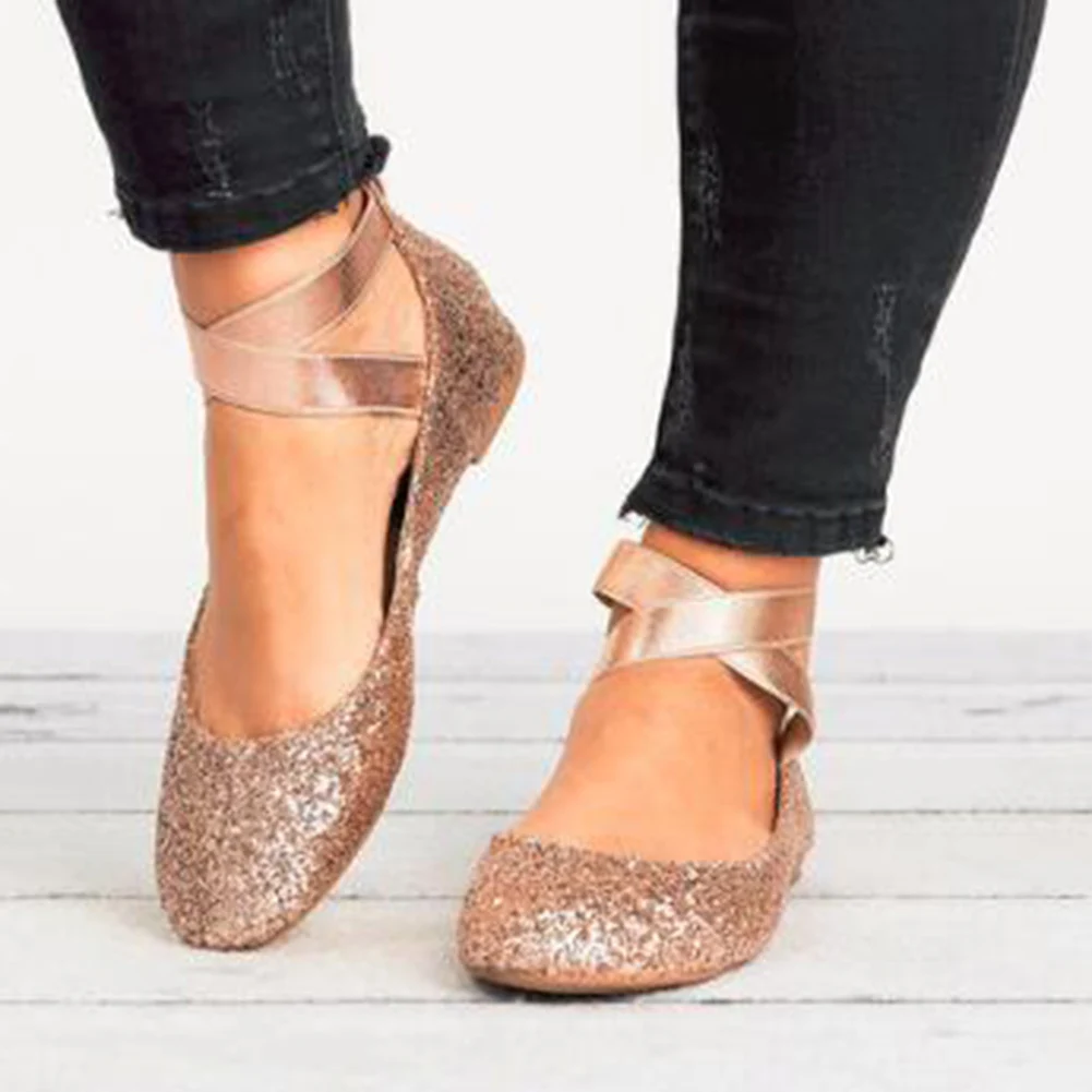 Женские весенние балетки на плоской подошве с эластичным ремешком и