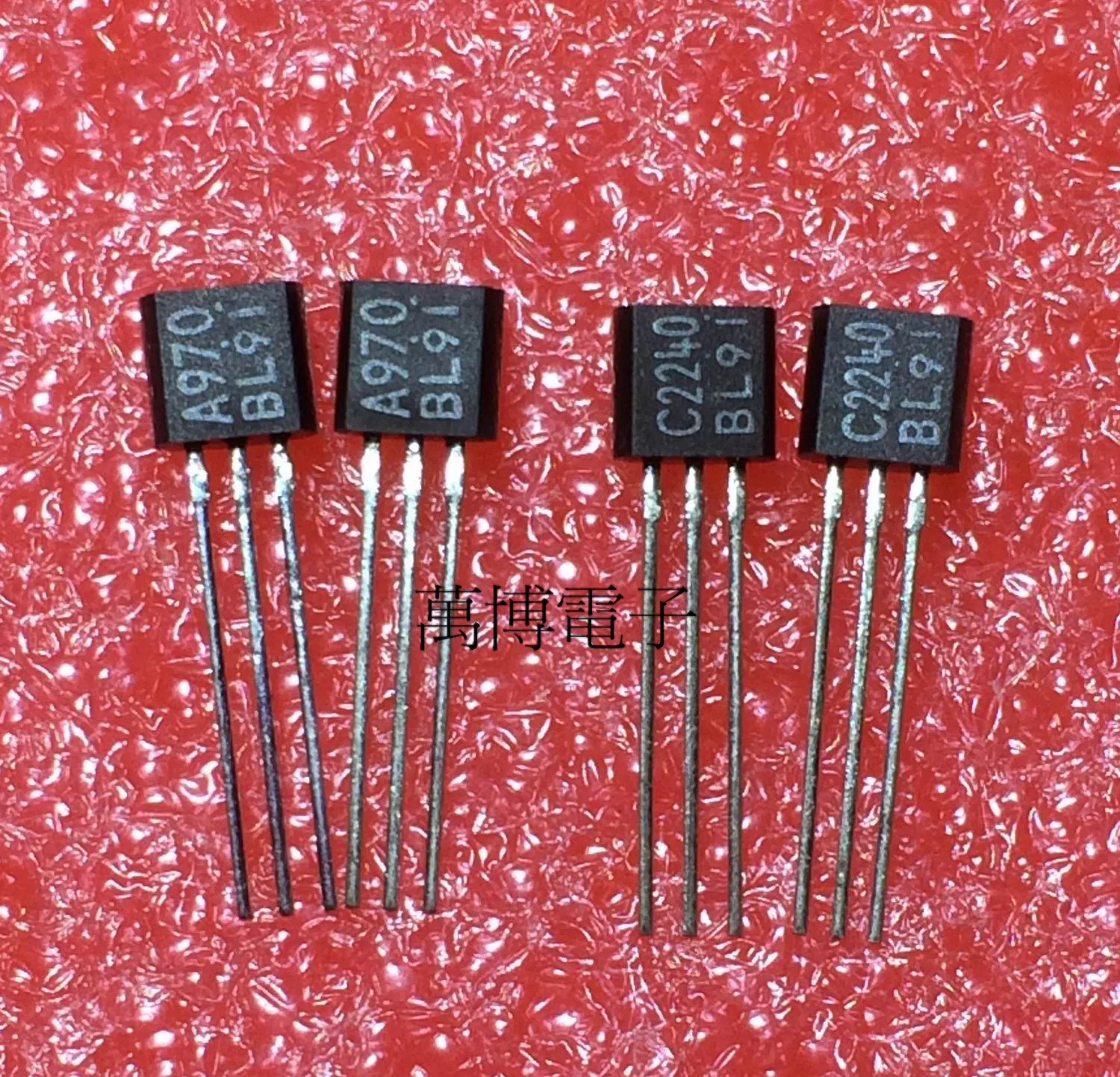 

2018 hot sale 10pair/30pair Original japan 2SA970 2SC2240 A970 C2240 BL White 9I Audio electronics free shipping