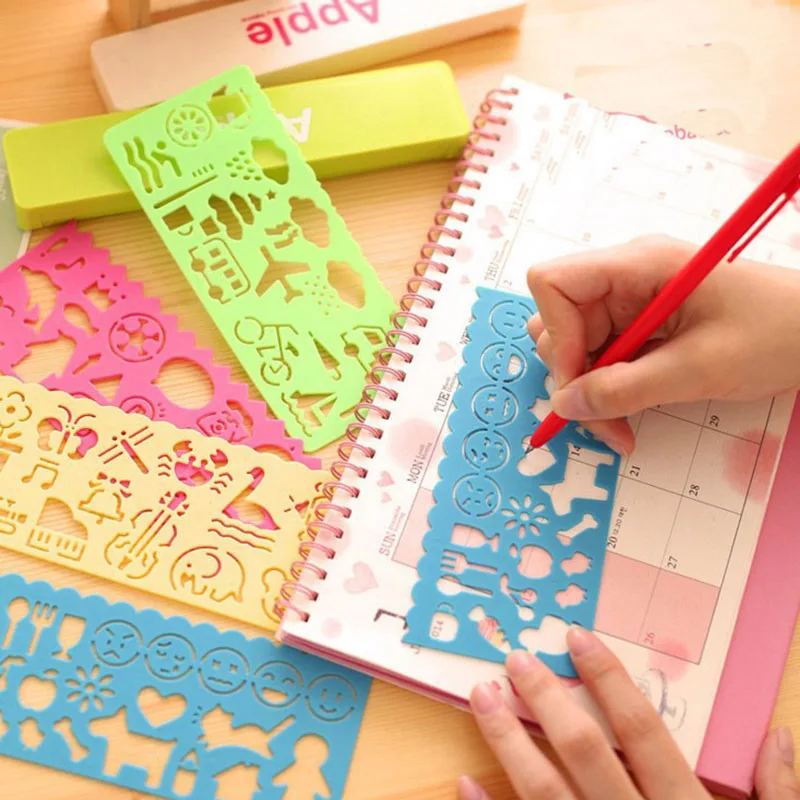 4PCS/Set Children Fun Plastic Drawing Template Spirograph Espirografo Toy Stencil Ruler DIY Creative Draw Education Toys |