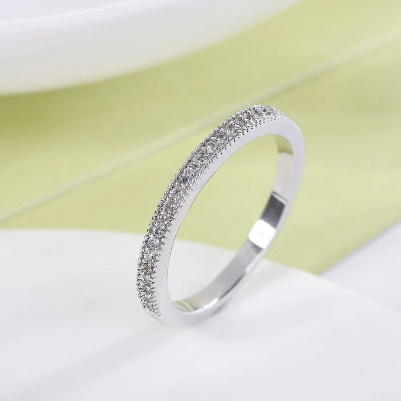 ChengLong полукруговое обручальное кольцо с фианитом в родиевом чехле | Украшения и