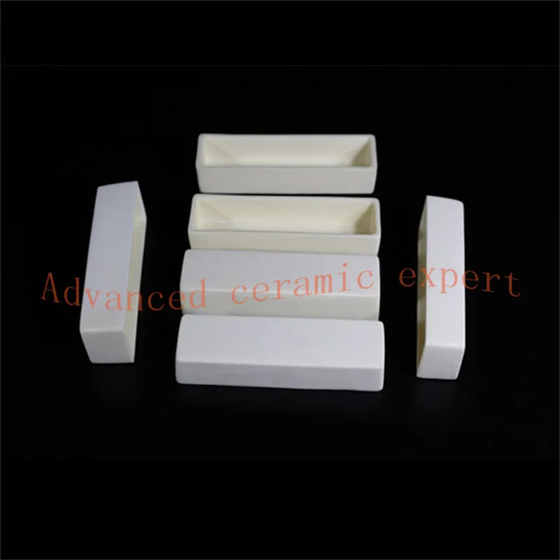 99.5% Al2O3 высокой чистоты и тепловой квадратный корунд плавильный горшок L100 * W20