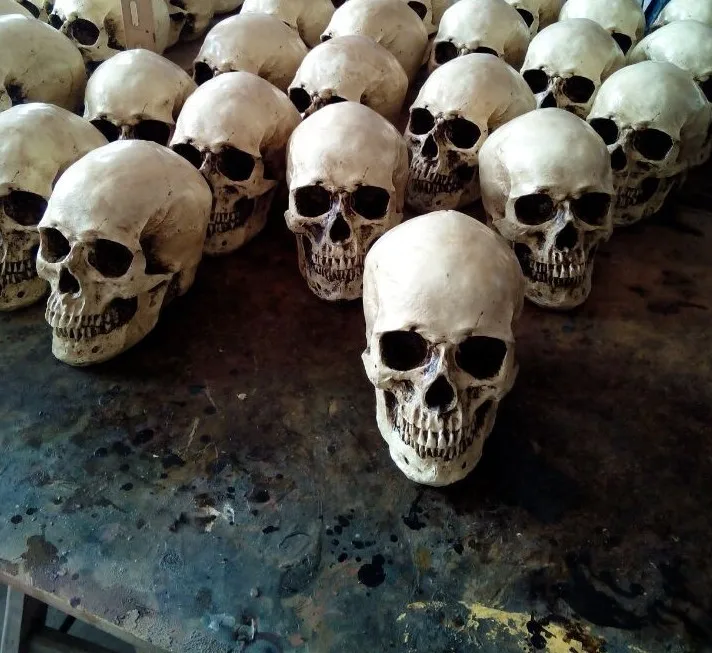 

Personalized fashion gift Holiday Decoration Halloween Resin Skull Head
