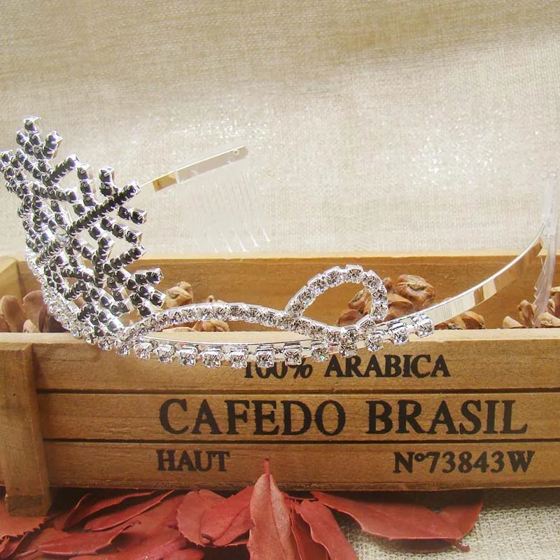 Рождественская тиара в виде серебряной снежинок черная/синяя цветная со