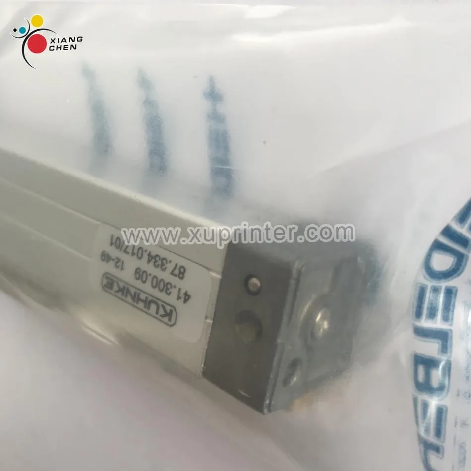 Зажим 87.334.017 HD H5 L1049 CD102 SM102 замена передней кромки автомобильной пластины|Детали