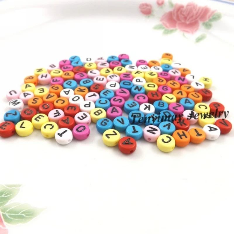 Смешанные цвета продолговатые круглые акриловые бусины алфавита 7 мм черные