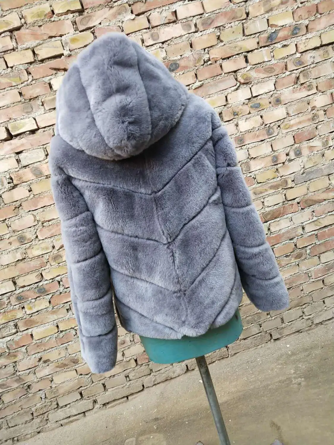 Koop Korte Light Grey Diagonale Strepen Rex-Bont Kapmantel Jas Zwart Real Bontjas Top Overjas Blazer Custom Hoodie Warme Jassen