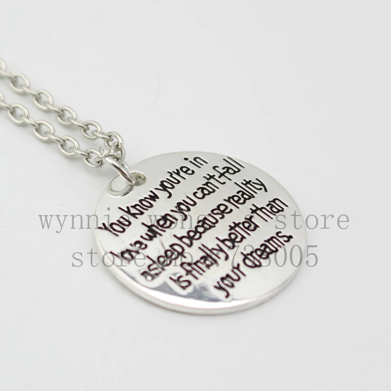 Мода Вы знаете что вы влюбились когда не можете уснуть потому реальность наконец