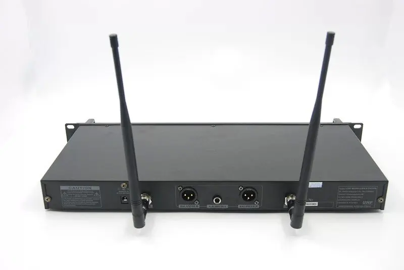 Профессиональная UR24D PLL истинное разнообразие UHF беспроводная система с двойным портативным беспроводным микрофоном для сцены караоке