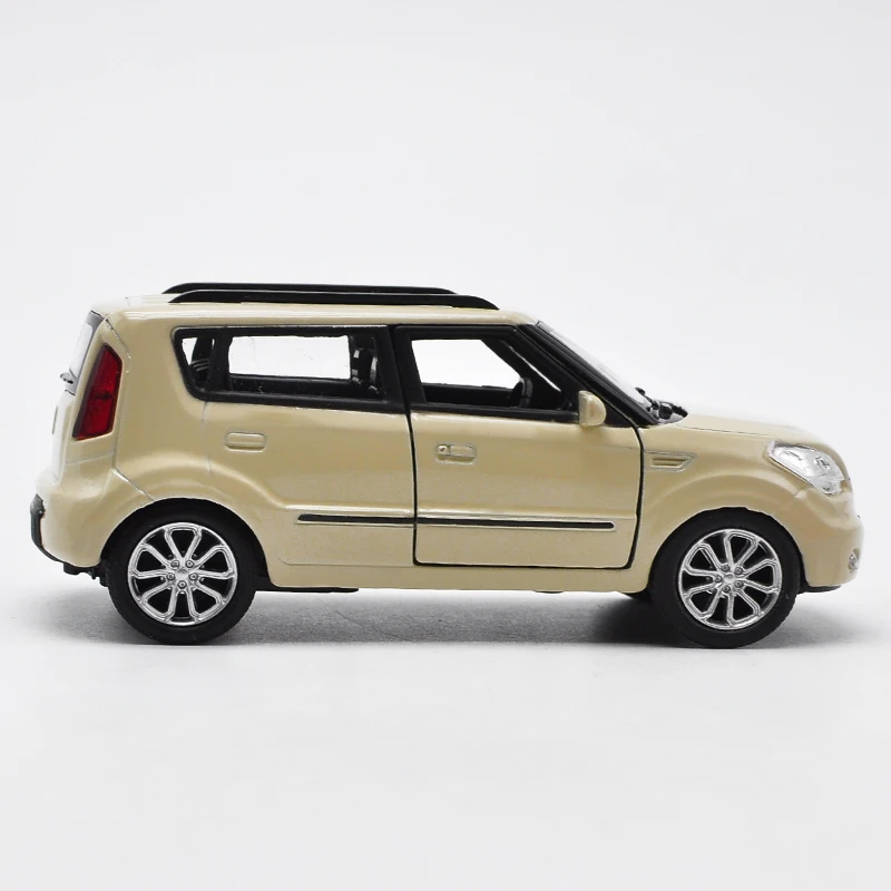 WELLY 1:36 KIA Soul SUV литая под давлением модель автомобиля игрушка с вытягиванием для детей подарки коллекция игрушек